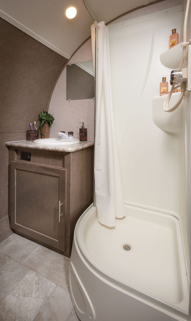 RPod180_Bath Blanchard Trailer Sales, Inc.